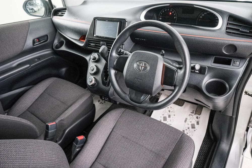 Toyota Sienta II Рестайлинг Красноярск  - изображение 9