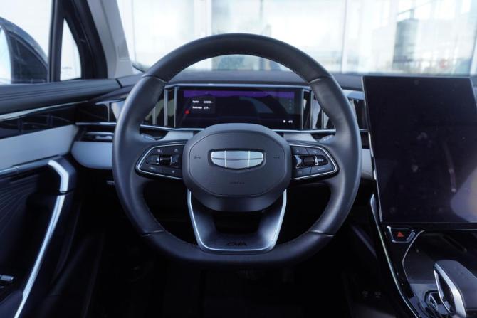 Geely Atlas II с пробегом 2024 года, цена 2 859 000 рублей, 12900 км, внедорожник, Автокод Объявления