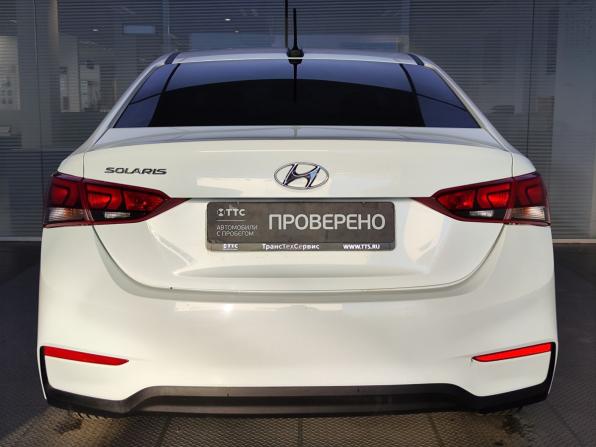 Hyundai Solaris II с пробегом 2017 года, цена 1 049 000 рублей, 90000 км, седан, Автокод Объявления