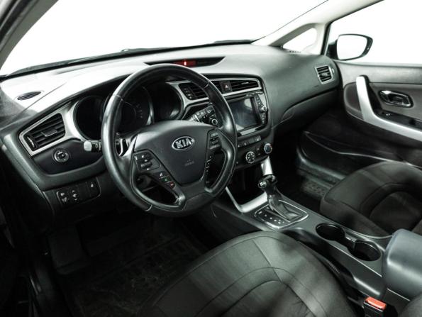 Kia Ceed II Рестайлинг с пробегом 2018 года, цена 1 300 000 рублей, 111742 км, хэтчбек, Автокод Объявления