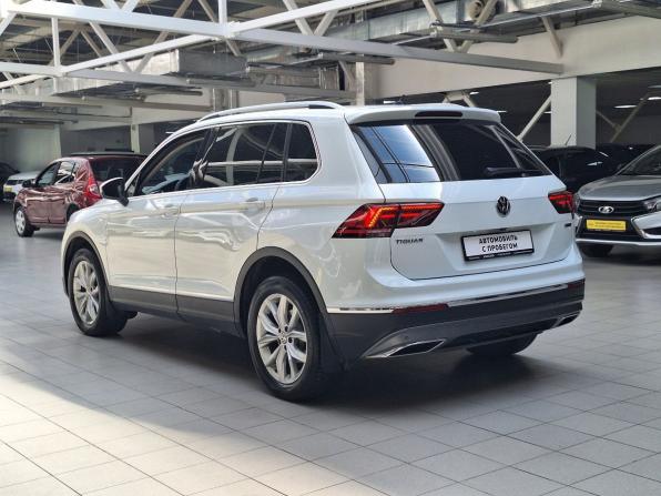 Volkswagen Tiguan II с пробегом 2018 года, цена 2 830 000 рублей, 133386 км, внедорожник, Автокод Объявления