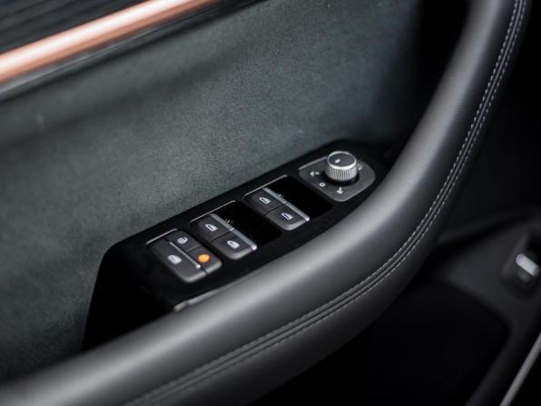 Geely Monjaro I Рестайлинг (China Market) с пробегом 2024 года, цена 3 325 000 рублей, 41830 км, внедорожник, Автокод Объявления