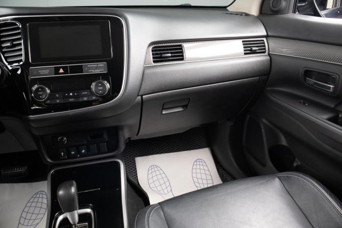 Mitsubishi Outlander III Рестайлинг 3 с пробегом 2019 года, цена 2 389 000 рублей, 95733 км, внедорожник, Автокод Объявления