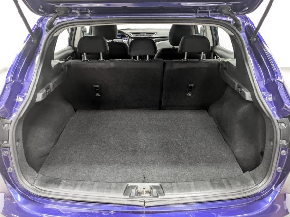 Nissan Qashqai II с пробегом 2018 года, цена 1 880 000 рублей, 93210 км, внедорожник, Автокод Объявления