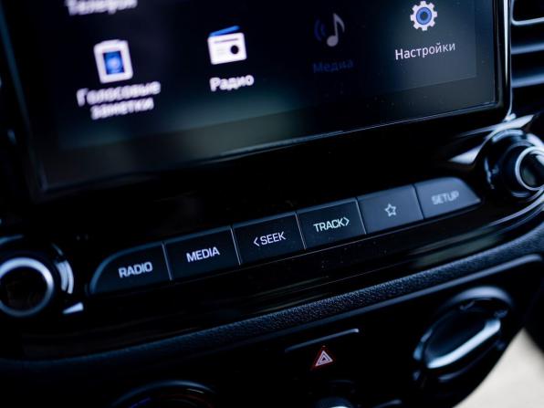 Hyundai Solaris II Рестайлинг с пробегом 2022 года, цена 1 549 000 рублей, 124495 км, седан, Автокод Объявления