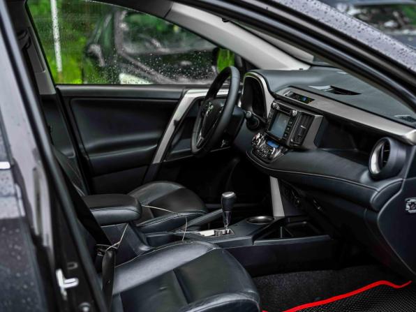 Toyota RAV4 IV (XA40) с пробегом 2014 года, цена 1 699 000 рублей, 278009 км, внедорожник, Автокод Объявления