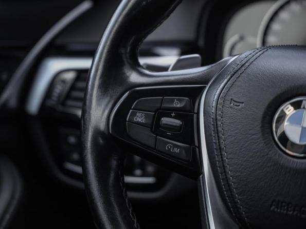 BMW 5 серии VII (G30/G31/G38) с пробегом 2017 года, цена 2 375 000 рублей, 266703 км, седан, Автокод Объявления