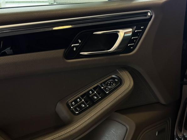 Porsche Macan I с пробегом 2016 года, цена 3 197 000 рублей, 162595 км, внедорожник, Автокод Объявления
