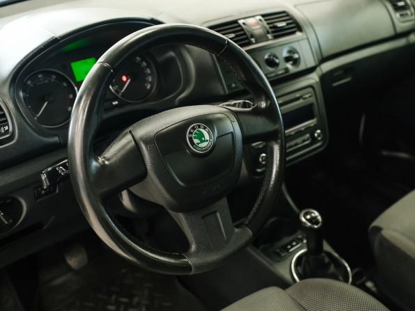 Skoda Fabia II с пробегом 2010 года, цена 500 000 рублей, 102469 км, хэтчбек, Автокод Объявления