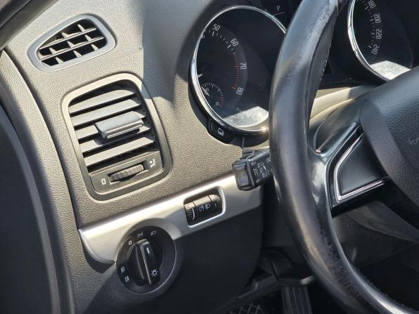 Skoda Yeti I Рестайлинг с пробегом 2015 года, цена 893 000 рублей, 187130 км, внедорожник, Автокод Объявления