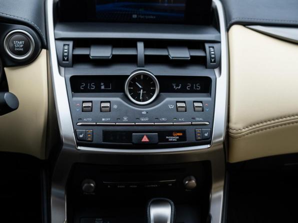 Lexus NX I Рестайлинг с пробегом 2018 года, цена 3 650 000 рублей, 83005 км, внедорожник, Автокод Объявления