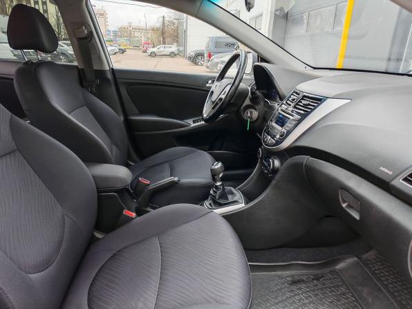Hyundai Solaris I Рестайлинг с пробегом 2016 года, цена 718 000 рублей, 228452 км, седан, Автокод Объявления