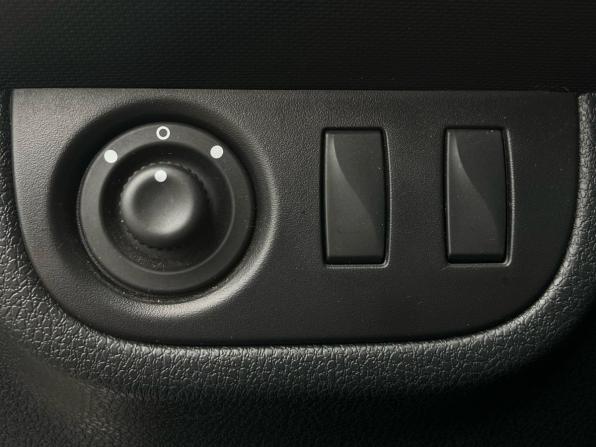 Renault Sandero II Рестайлинг с пробегом 2020 года, цена 1 090 000 рублей, 121227 км, хэтчбек, Автокод Объявления