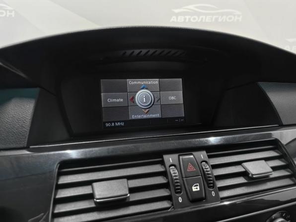 BMW 5 серии V (E60/E61) Рестайлинг с пробегом 2008 года, цена 1 100 000 рублей, 270534 км, седан, Автокод Объявления