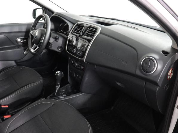 Renault Logan II Рестайлинг с пробегом 2019 года, цена 905 000 рублей, 83257 км, седан, Автокод Объявления