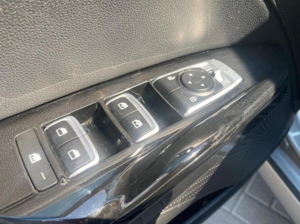 Kia K5 III с пробегом 2021 года, цена 2 630 000 рублей, 25000 км, седан, Автокод Объявления