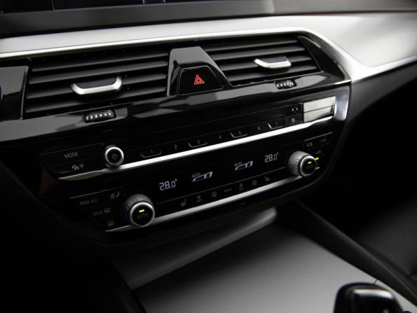 BMW 5 серии VII (G30/G31/G38) с пробегом 2017 года, цена 2 225 000 рублей, 259330 км, седан, Автокод Объявления
