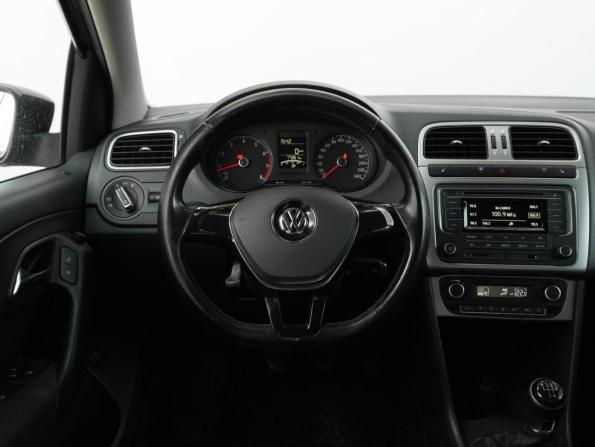Volkswagen Polo V Рестайлинг с пробегом 2015 года, цена 1 229 000 рублей, 77236 км, седан, Автокод Объявления