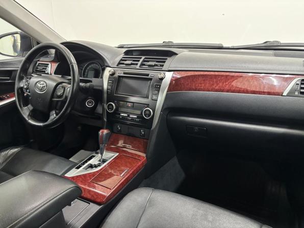 Toyota Camry VII (XV50) с пробегом 2012 года, цена 1 520 000 рублей, 216905 км, седан, Автокод Объявления