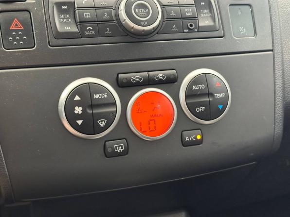 Nissan Tiida I Рестайлинг с пробегом 2012 года, цена 767 000 рублей, 214274 км, хэтчбек, Автокод Объявления