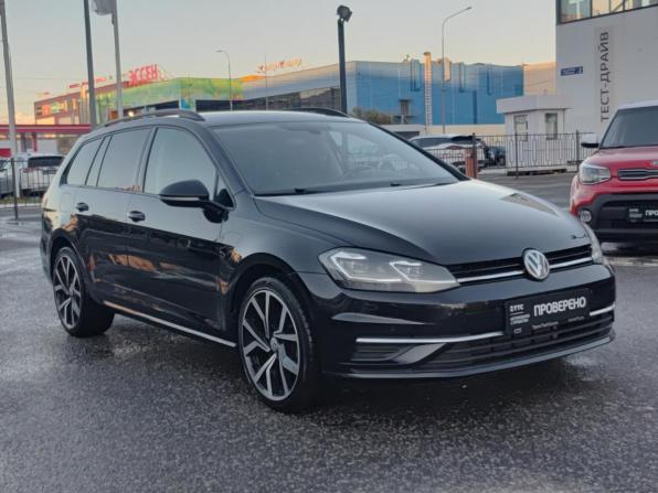Volkswagen Golf VII Рестайлинг с пробегом 2018 года, цена 1 820 000 рублей, 267205 км, универсал, Автокод Объявления