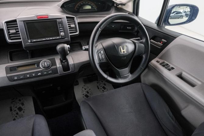 Honda Freed I с пробегом 2009 года, цена 899 000 рублей, 230000 км, компактвэн, Автокод Объявления