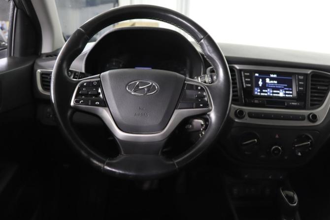 Hyundai Solaris II с пробегом 2018 года, цена 1 269 990 рублей, 94243 км, седан, Автокод Объявления