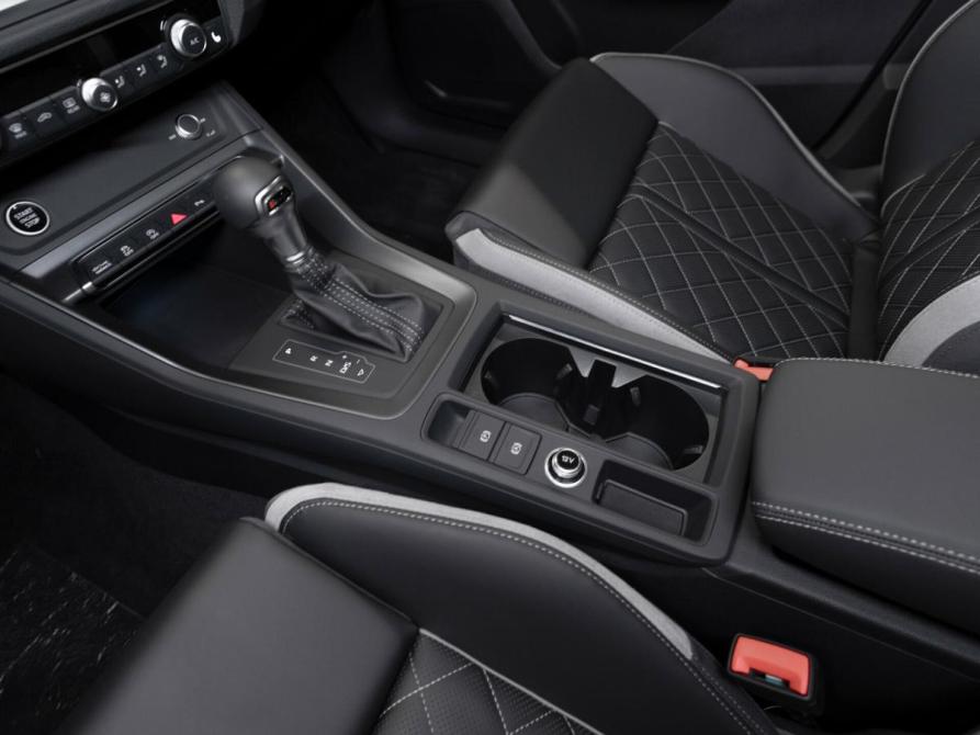 Audi Q3 II (F3) Москва  - изображение 15