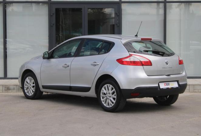 Renault Megane III Рестайлинг с пробегом 2013 года, цена 880 000 рублей, 103750 км, хэтчбек, Автокод Объявления