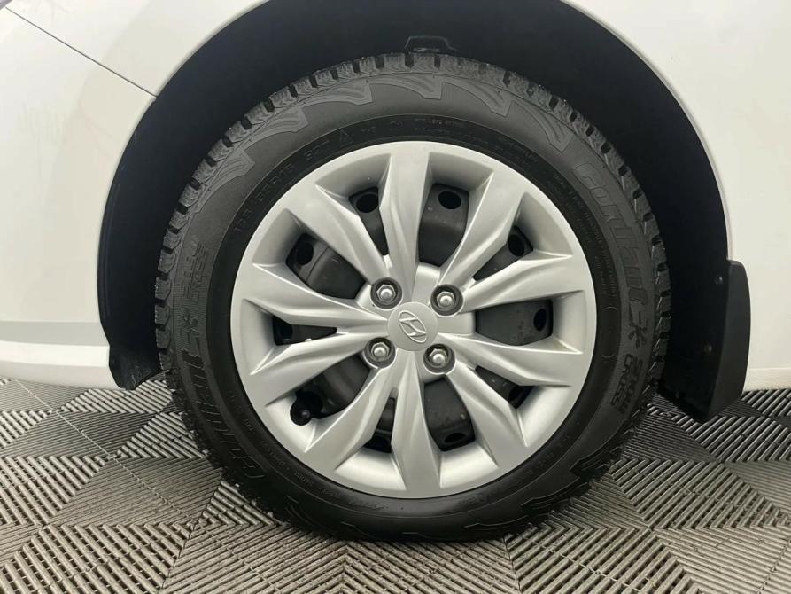 Hyundai Solaris II Рестайлинг Псков  - изображение 19