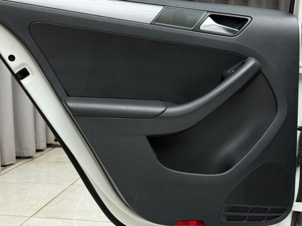 Volkswagen Jetta VI с пробегом 2011 года, цена 1 199 000 рублей, 163631 км, седан, Автокод Объявления