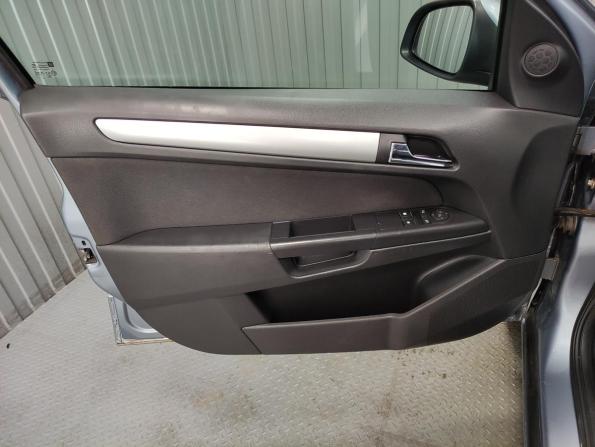 Opel Astra H Рестайлинг с пробегом 2011 года, цена 595 000 рублей, 256065 км, универсал, Автокод Объявления