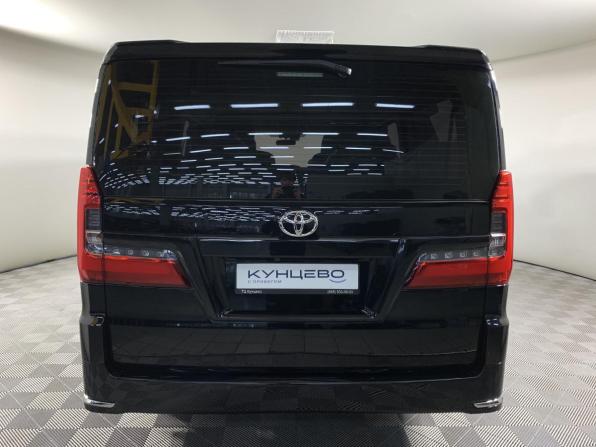 Toyota HiAce H300 с пробегом 2020 года, цена 5 597 000 рублей, 124205 км, минивэн, Автокод Объявления