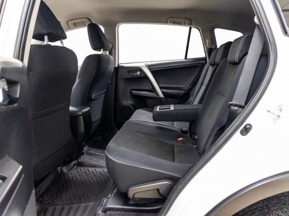 Toyota RAV4 IV (XA40) Рестайлинг с пробегом 2018 года, цена 2 088 000 рублей, 180911 км, внедорожник, Автокод Объявления