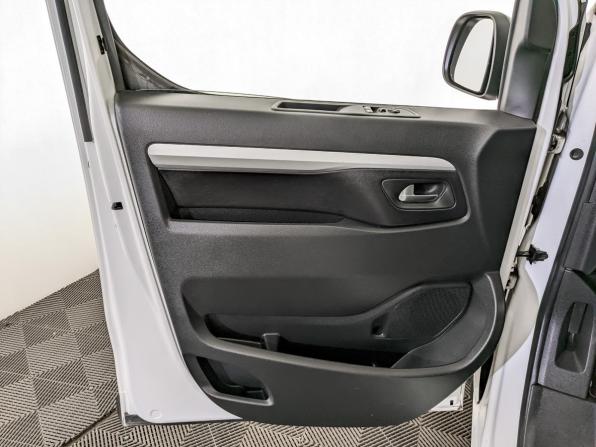 Peugeot Traveller I с пробегом 2020 года, цена 3 690 000 рублей, 115371 км, минивэн, Автокод Объявления