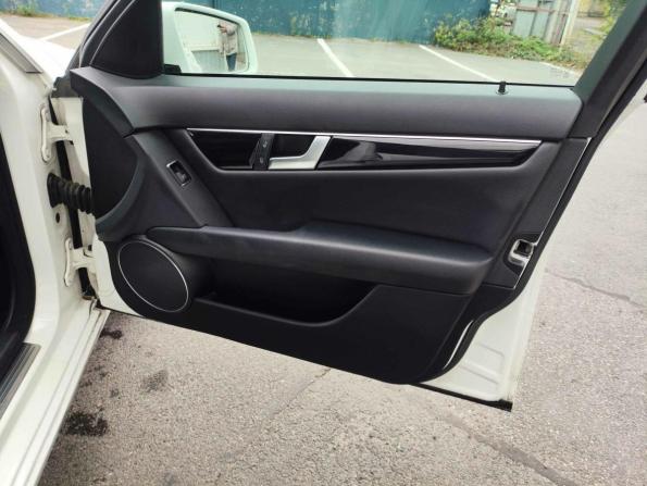 Mercedes-Benz C-Класс III (W204) Рестайлинг с пробегом 2013 года, цена 1 440 000 рублей, 97154 км, седан, Автокод Объявления
