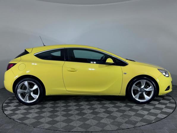 Opel Astra J Рестайлинг с пробегом 2013 года, цена 887 000 рублей, 149536 км, хэтчбек, Автокод Объявления