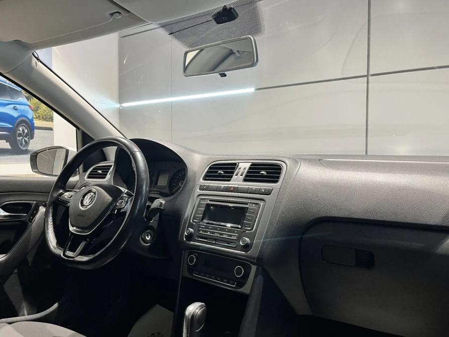 Volkswagen Polo V Рестайлинг Новосибирск  - изображение 15