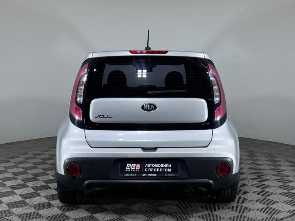 Kia Soul II Рестайлинг с пробегом 2018 года, цена 1 340 000 рублей, 98718 км, хэтчбек, Автокод Объявления