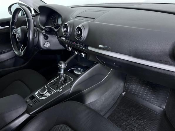 Audi A3 III (8V) Рестайлинг с пробегом 2016 года, цена 1 820 000 рублей, 112622 км, хэтчбек, Автокод Объявления
