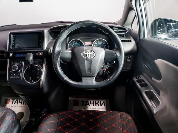 Toyota Wish II с пробегом 2009 года, цена 1 300 000 рублей, 150150 км, минивэн, Автокод Объявления