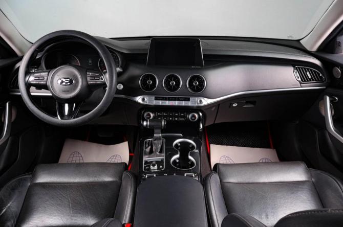 Kia Stinger I с пробегом 2017 года, цена 2 659 000 рублей, 165000 км, лифтбек, Автокод Объявления