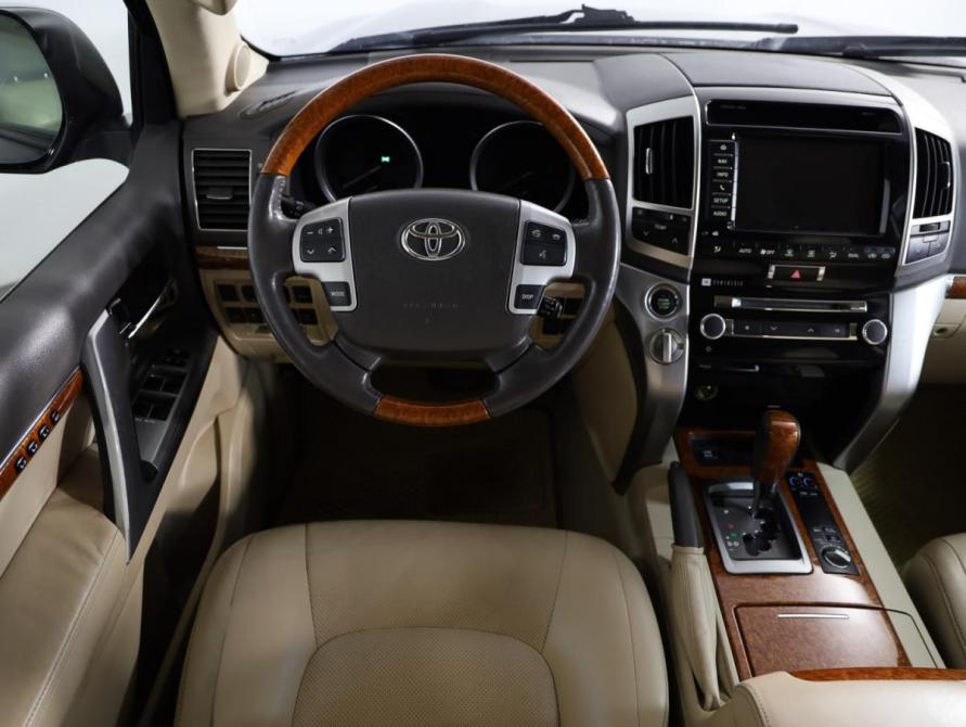 Toyota Land Cruiser 200 Series Рестайлинг 1 Санкт-Петербург  - изображение 10
