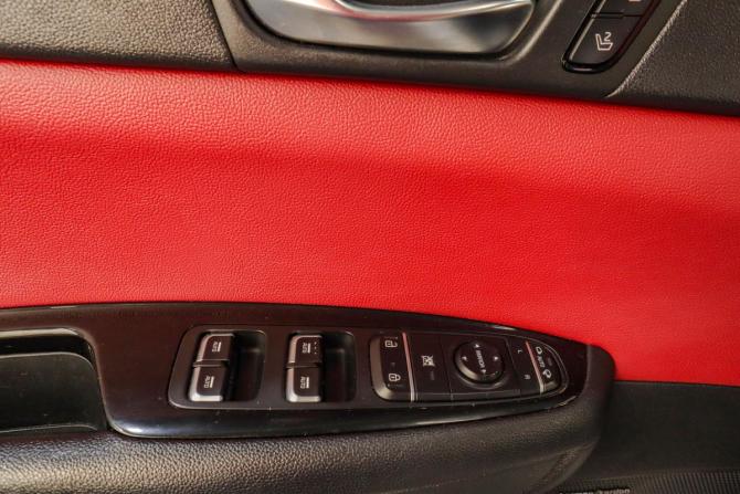 Kia Optima IV Рестайлинг с пробегом 2019 года, цена 2 349 000 рублей, 140000 км, седан, Автокод Объявления