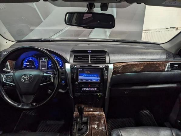 Toyota Camry VII (XV50) Рестайлинг с пробегом 2015 года, цена 1 700 000 рублей, 269815 км, седан, Автокод Объявления