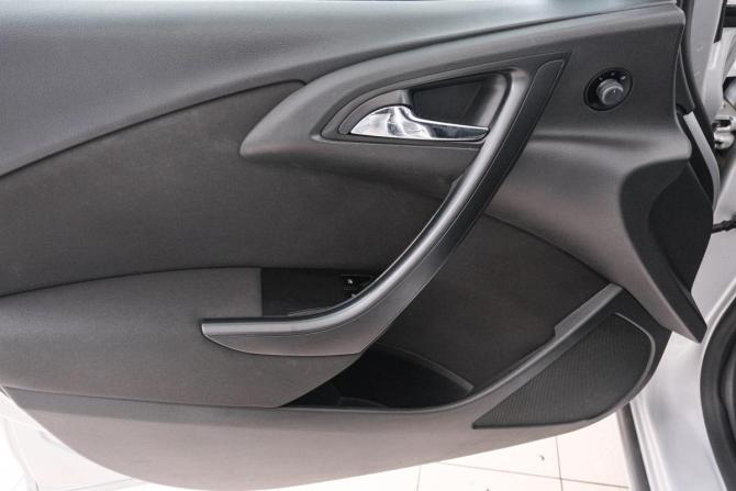 Opel Astra J с пробегом 2012 года, цена 899 000 рублей, 183000 км, хэтчбек, Автокод Объявления