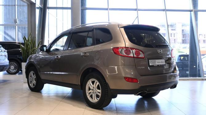 Hyundai Santa Fe II Рестайлинг с пробегом 2010 года, цена 880 000 рублей, 257757 км, внедорожник, Автокод Объявления