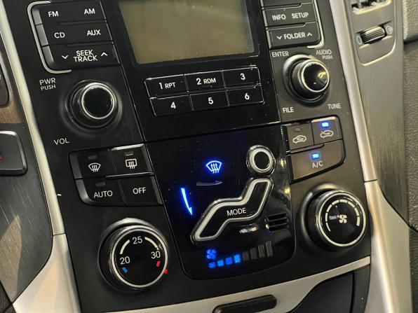 Hyundai Sonata VI (YF) с пробегом 2011 года, цена 875 000 рублей, 267000 км, седан, Автокод Объявления
