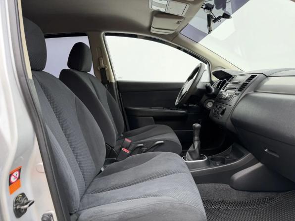 Nissan Tiida I Рестайлинг с пробегом 2011 года, цена 690 000 рублей, 179027 км, седан, Автокод Объявления
