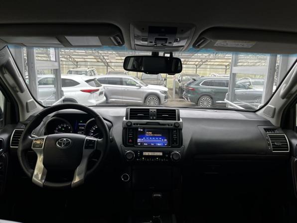 Toyota Land Cruiser Prado 150 Series Рестайлинг 1 с пробегом 2017 года, цена 3 330 000 рублей, 251000 км, внедорожник, Автокод Объявления